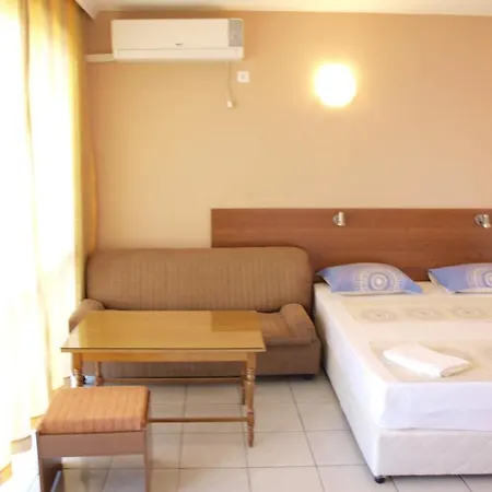 Guestrooms Maria Antoaneta 2*